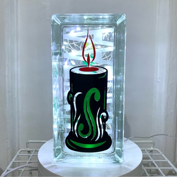 Giveaway on @creativelym's Holiday Show, Nov. 28 - Picture 3 of 3